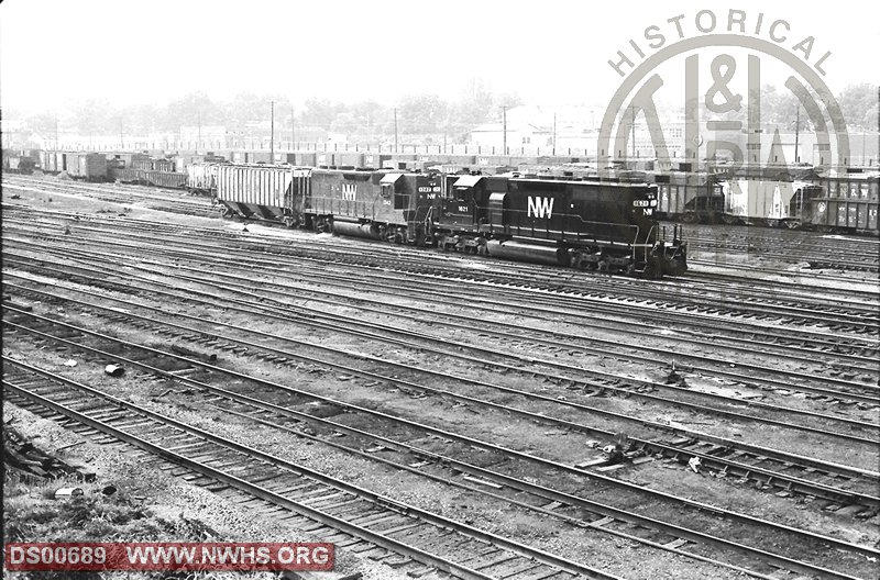 N&W EMD SD40 No. 1621 at Roanoke VA yard scene