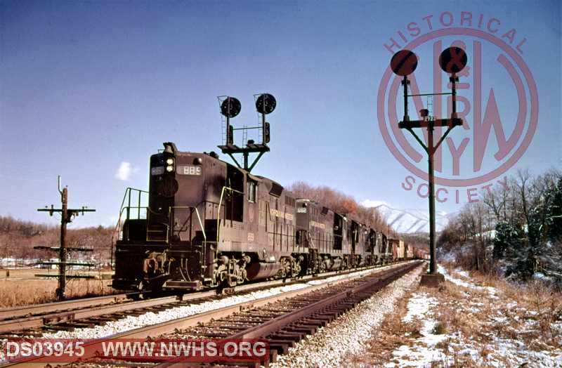 N&W Class GP9 #889 near Singer, VA