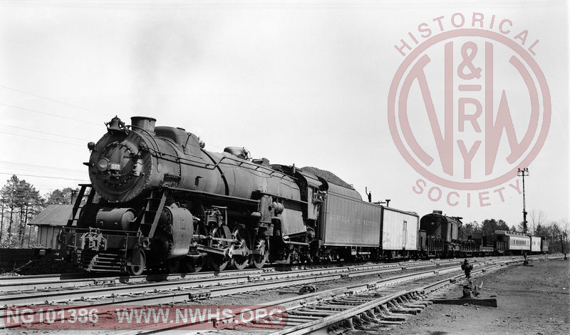 N&W K1 107 with wreck train west of Crewe, Va