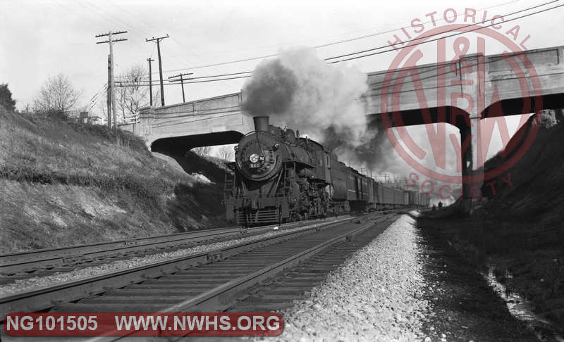 N&W E2a 562 at Cary St. on #23