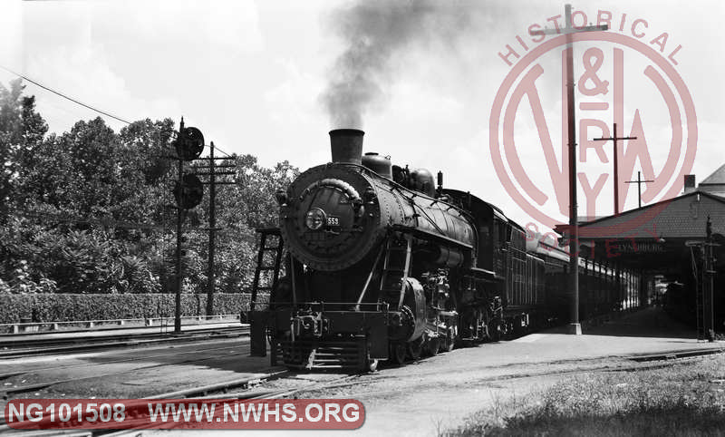 N&W E2a 559 at Lynchburg station with #35