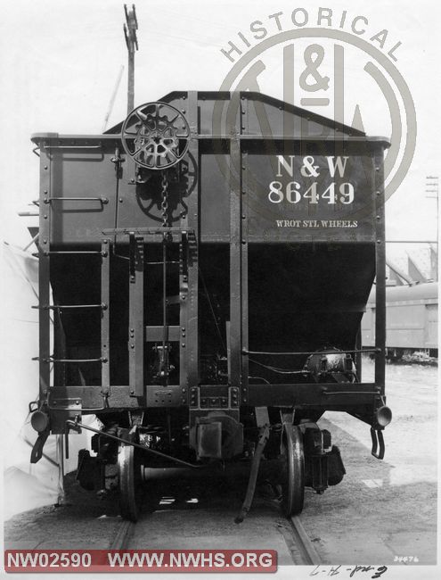 Class H7 Hopper Car #86449, B End  View, B&W