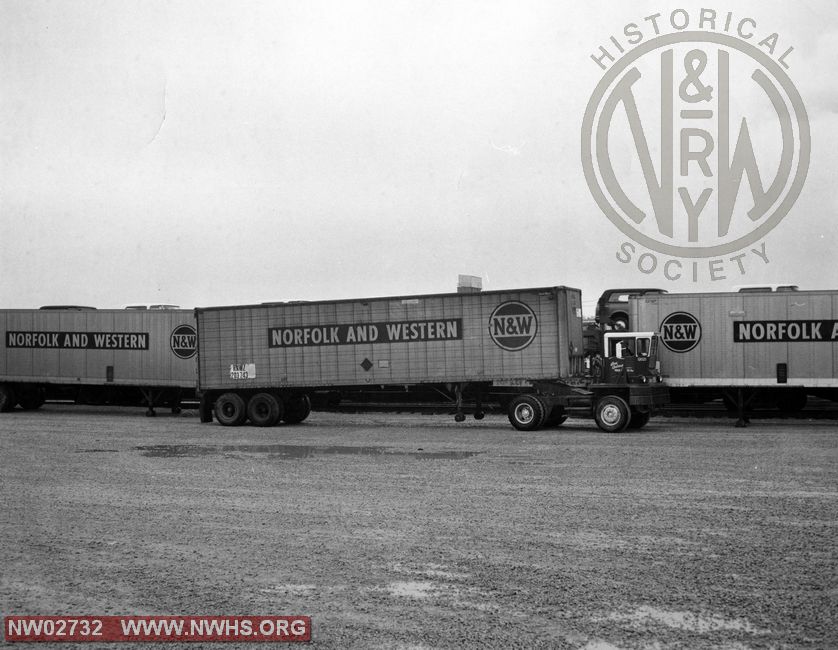 "Piggy-back Trailer" #201743, Side View w/Pup Tractor, B&W