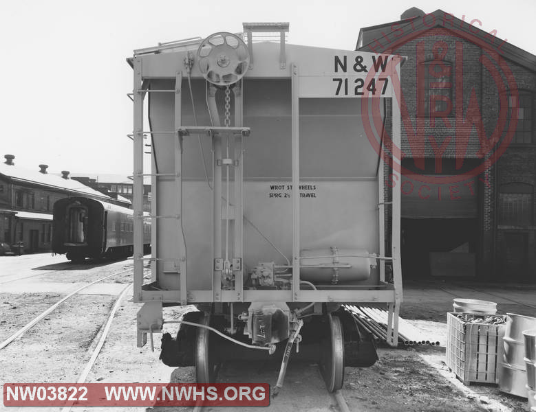  Class HC7 Covered Hopper #71247,"B" End View,B&W