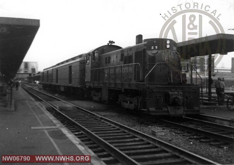 N&W T6 25 Right 3/4 View at Portsmouth, OH Date Unknown