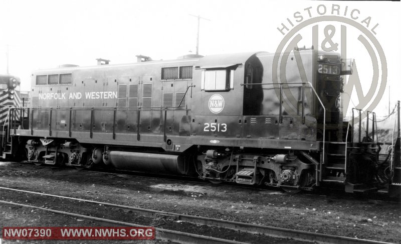 N&W Loco Class GP9 2513 Side View