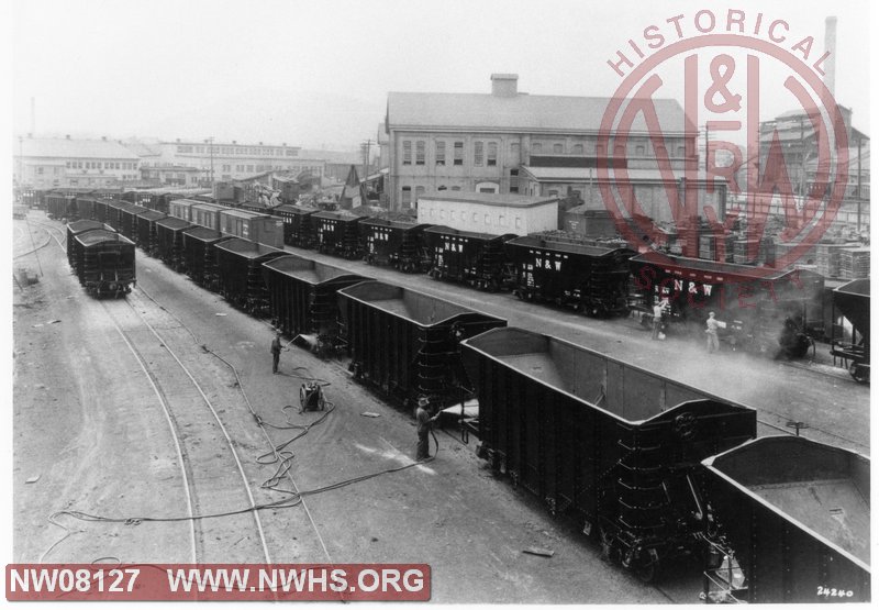 N&W Roanoke Freight Car Shops. Painting and stenciling new HL hoppers.