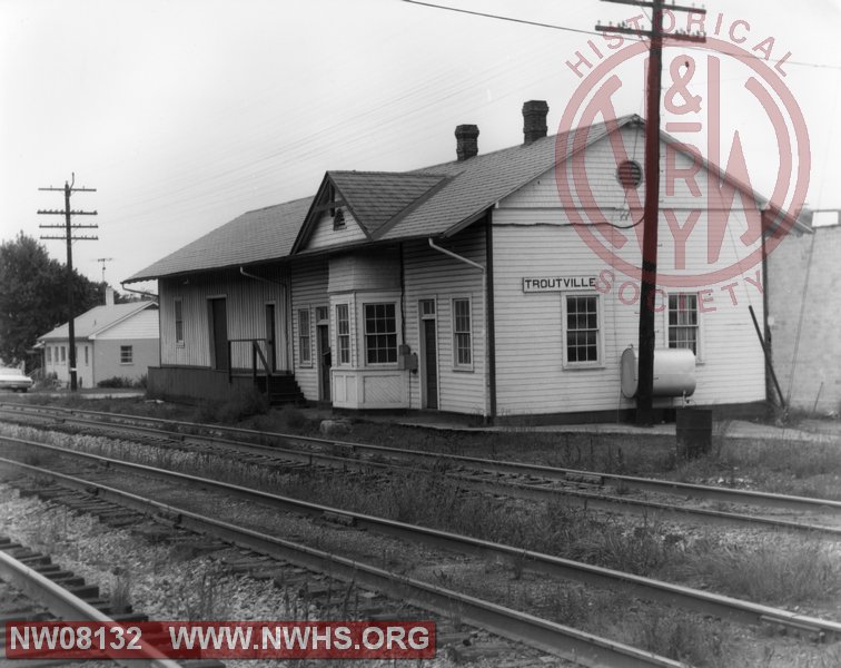 N&W combination station at Troutville, VA