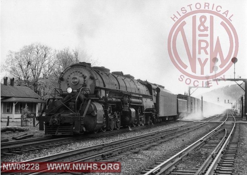 N&W Y6b 2186 on eastbound mixed freight at Elliston, VA