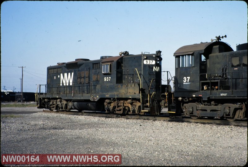 EMD GP-18 #937 Right 5/8 View @ Lamberts Point