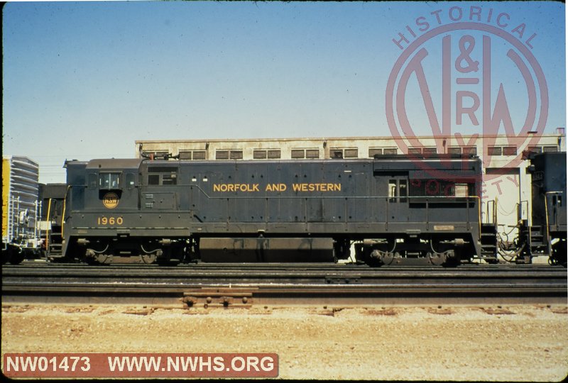 NW # 1960, GE U30B,  R side view @ North Platte, NE