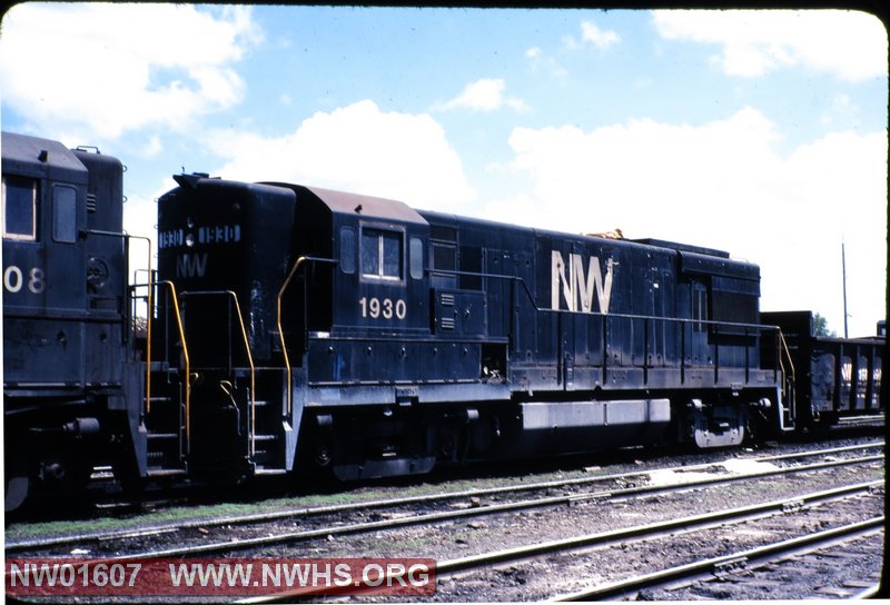 NW #1930,  GE U30B, R rear 3/4 view, @ Conneaut, OH