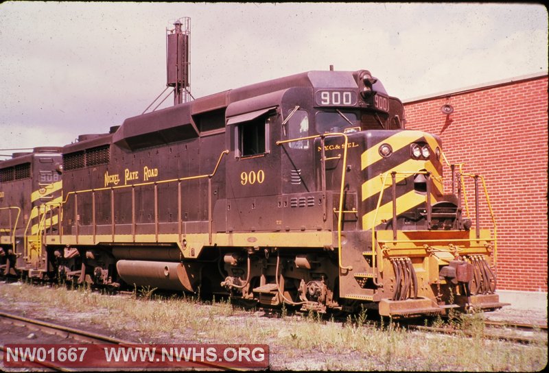 NKP #900, EMD GP30, r front 3/4 view @ Chicago, Il