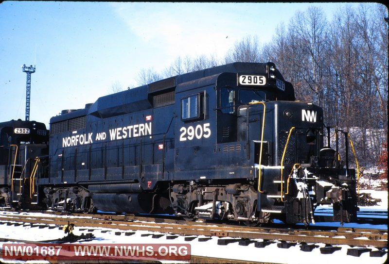 NW #2905,  EMD GP30, ex NKP #905, R front 3/4 view @ Akron, OH