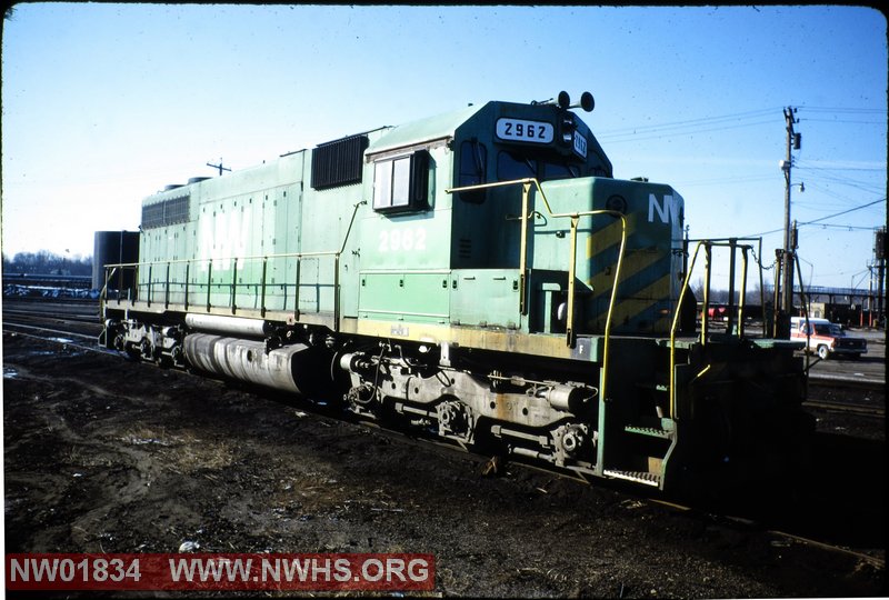 N&W EMD SD39 #2962 at Brewster, OH