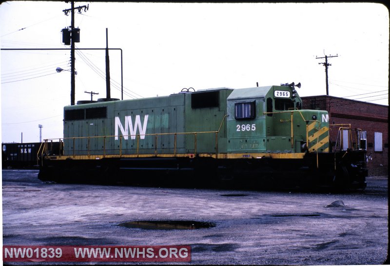 N&W EMD SD39 #2965 at Norfolk, VA