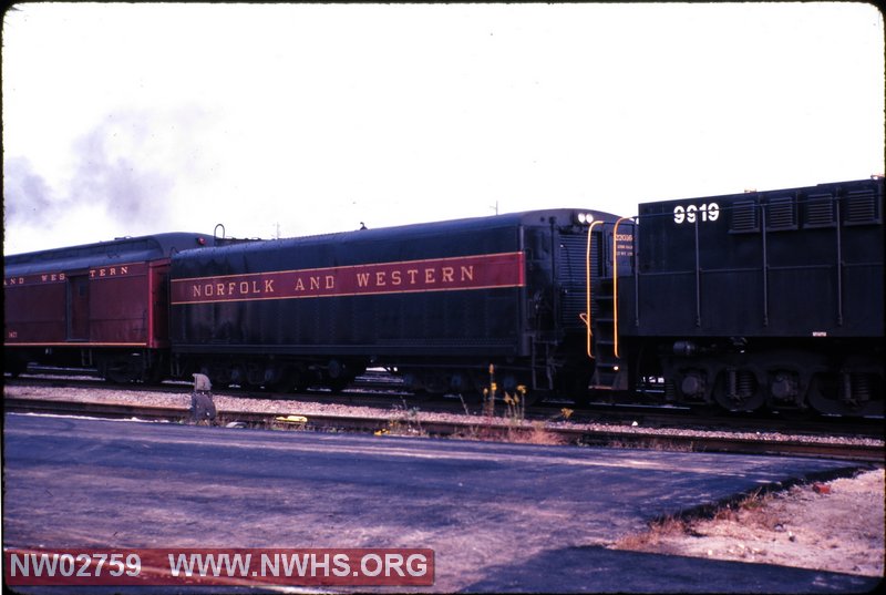 J #611 3/4 Right Side View of Tender at Norfolk, VA.