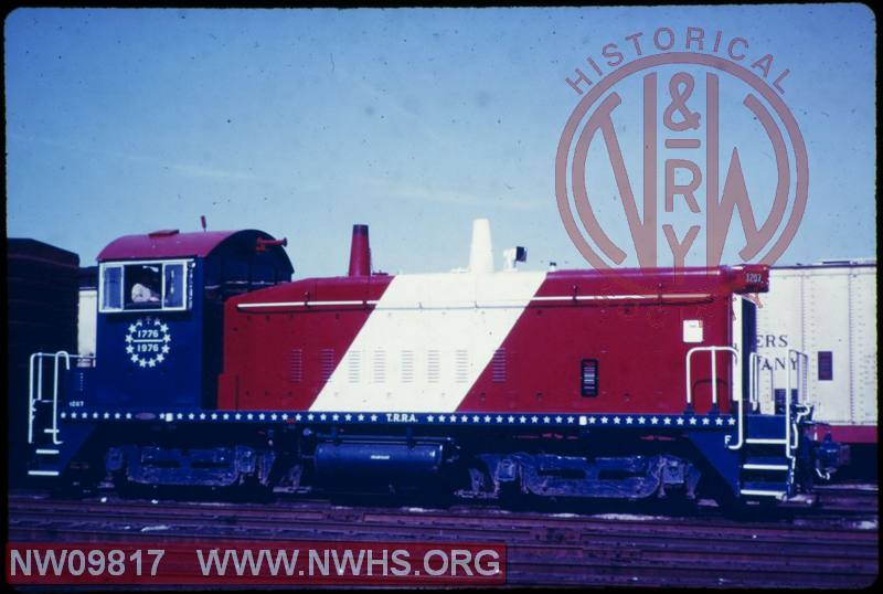 Terminal Railroad Association EMD SW9  #1207, bicentennial paint scheme