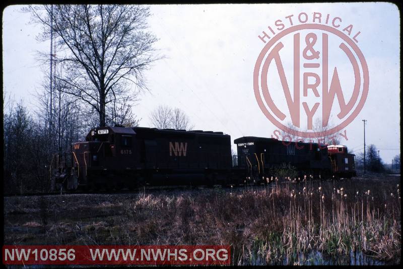 N&W EMD SD40-2 #6175 at Lorain, OH