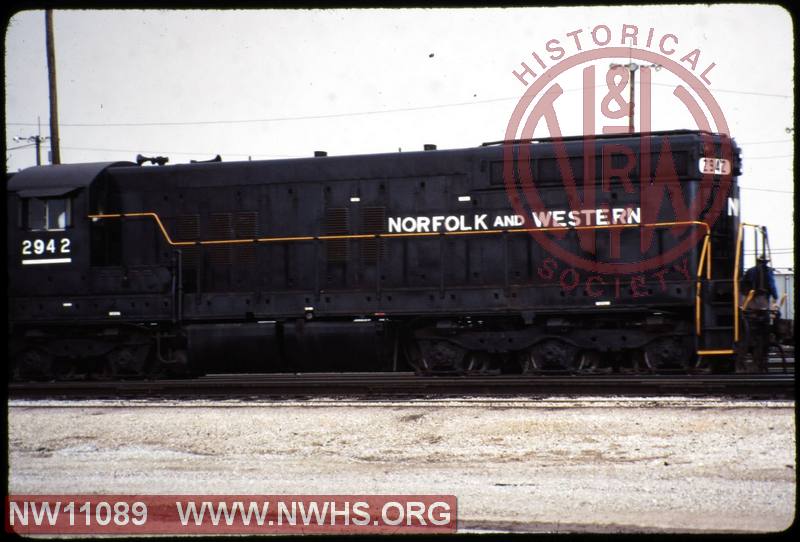 N&W EMD SD9 #2942 