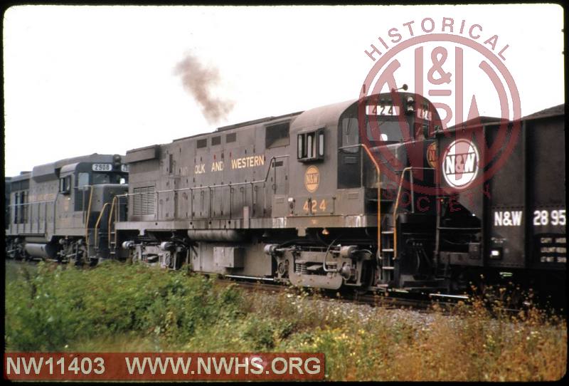 N&W ALCO C-424 #424 at Bellevue, OH