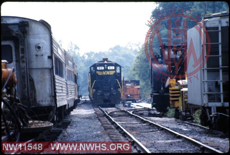 MMID EMD GP9 #812 at Union Bridge, MD