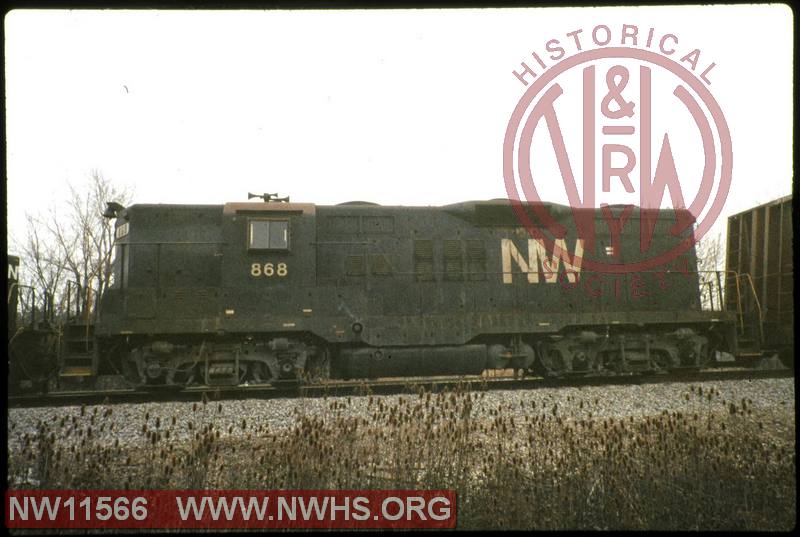 N&W EMD GP9 #868 at Spencer, OH