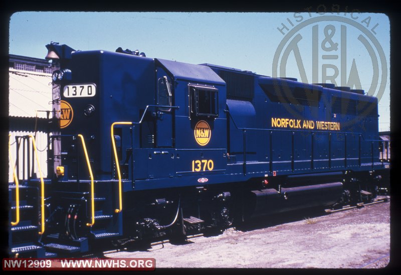 N&W EMD GP40 #1370