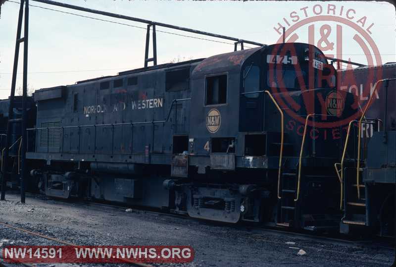 NW C424 #425 at Decatur, IL