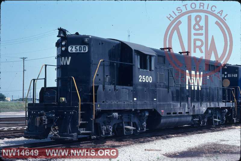 NW GP9 #2500 at St. Louis MO