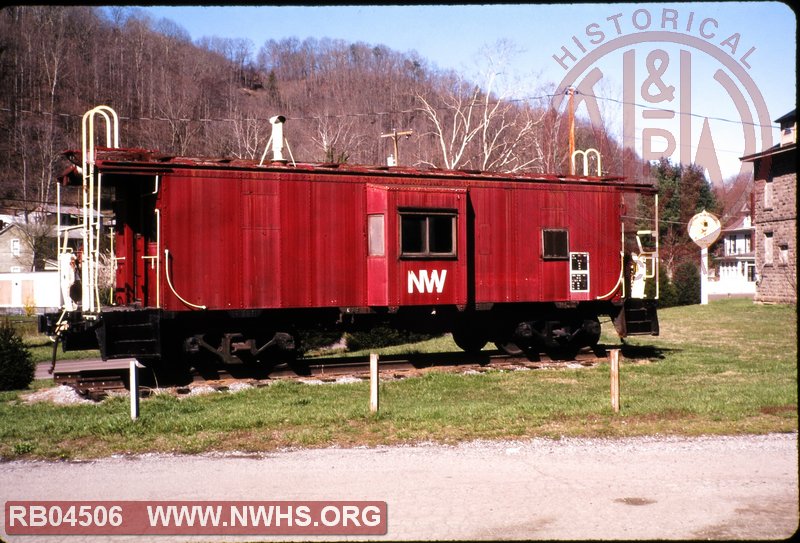 NWHS RB04506-Slide