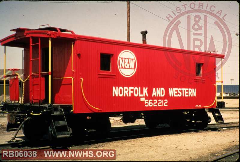 N&W Caboose #562212