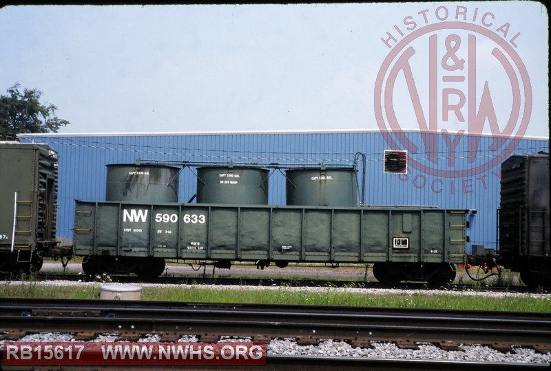 N&W Class G26 Gondola, W/ Water Tanks #590633 at Fostoria, OH