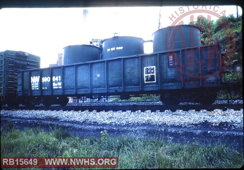 N&W Class G26 Gondola, W/ Water Tanks #590641 at Glen Lyn, VA