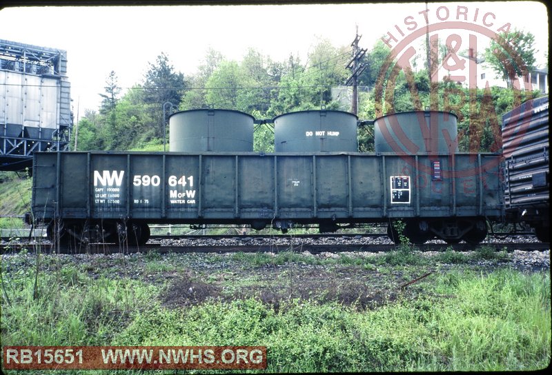 N&W Class G26 Gondola, W/ Water Tanks #590641 at Glen Lyn, VA