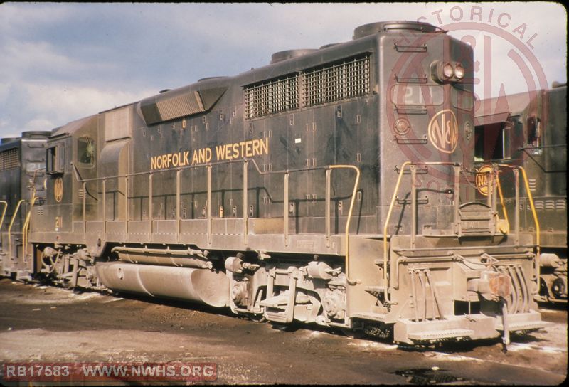 N&W EMD GP35 #211 at Chicago, IL