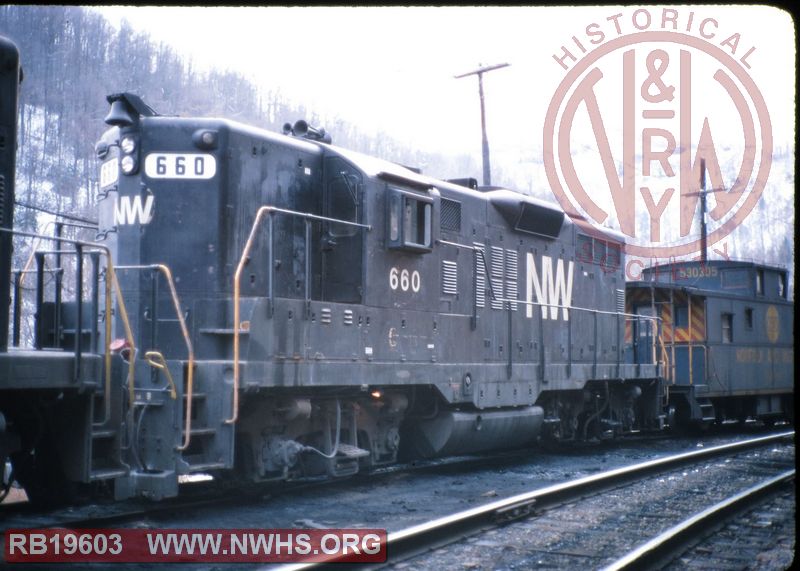 N&W EMD GP9 #660 at Amigo, WV