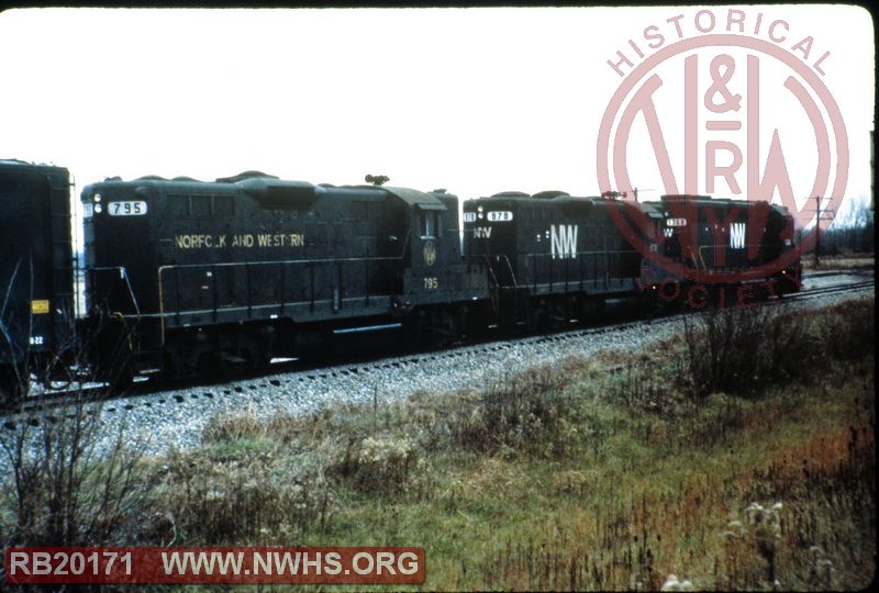 N&W EMD GP9 #795 at Chillicothe, OH