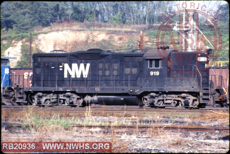 N&W EMD GP18 #919 at Roanoke, VA