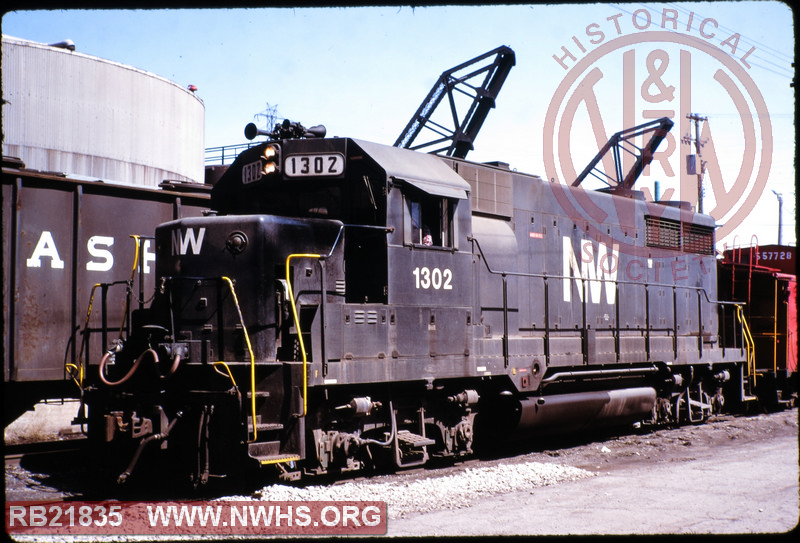 N&W EMD GP35 #1302 at Cleveland, OH