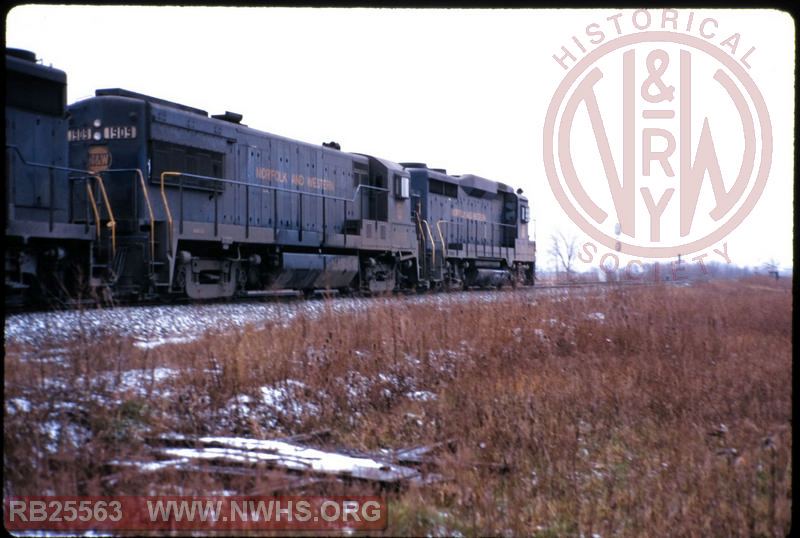 N&W GE U28B #1909 at Maple Grove, OH