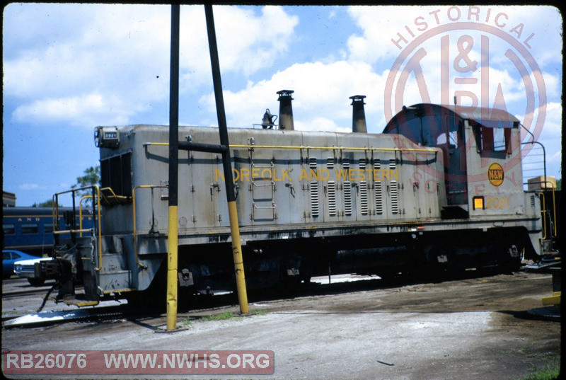 N&W EMD NW2 #2021