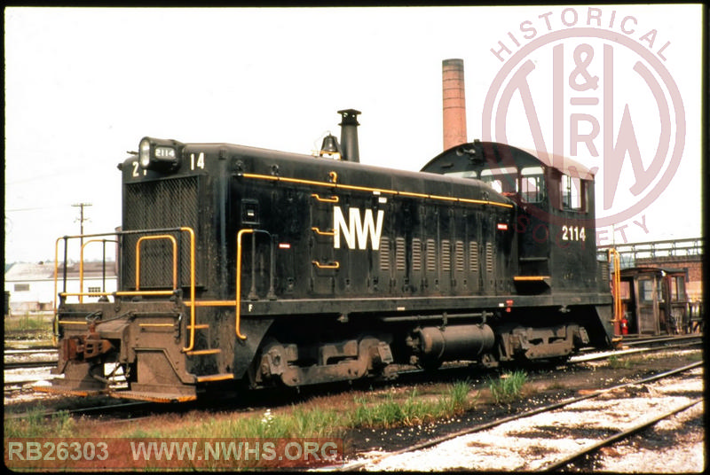 N&W EMD SW8 #2114 at Brewster, OH