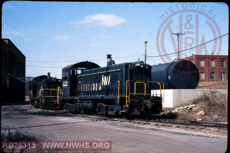 N&W EMD SW8 #2114 at Brewster, OH