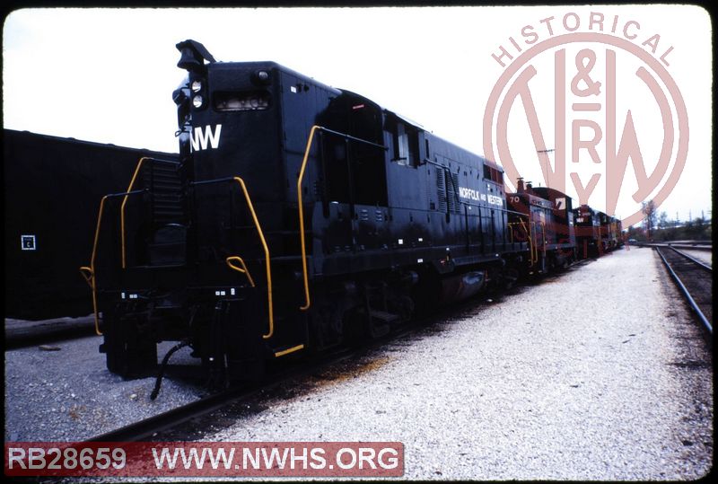 N&W EMD GP9 #2813 at St Louis, MO