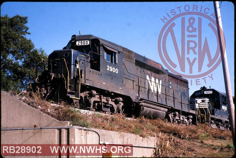 N&W EMD GP30 #2900 at Decatur, IL