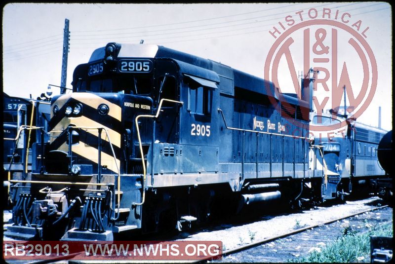 N&W EMD GP30 #2905 at Buffalo, NY