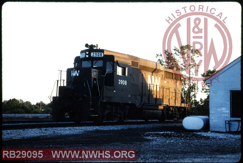 N&W EMD GP30 #2908 at Fostoria, OH