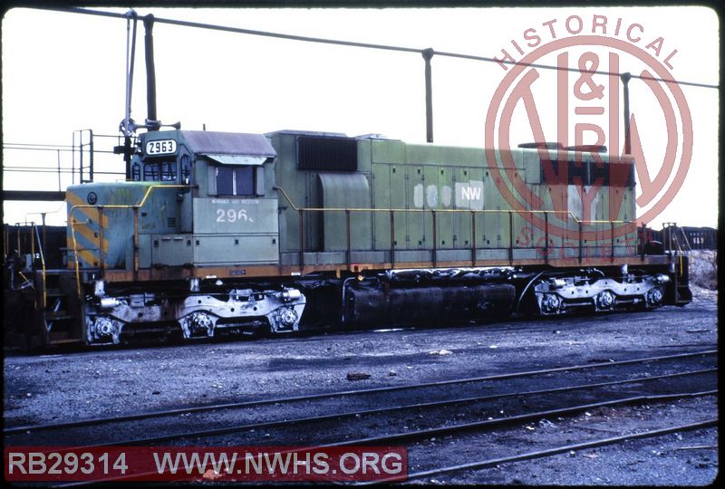 N&W EMD SD39 #2963 at Norfolk, VA