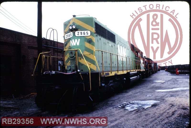 N&W EMD SD39 #2965 at Norfolk, VA